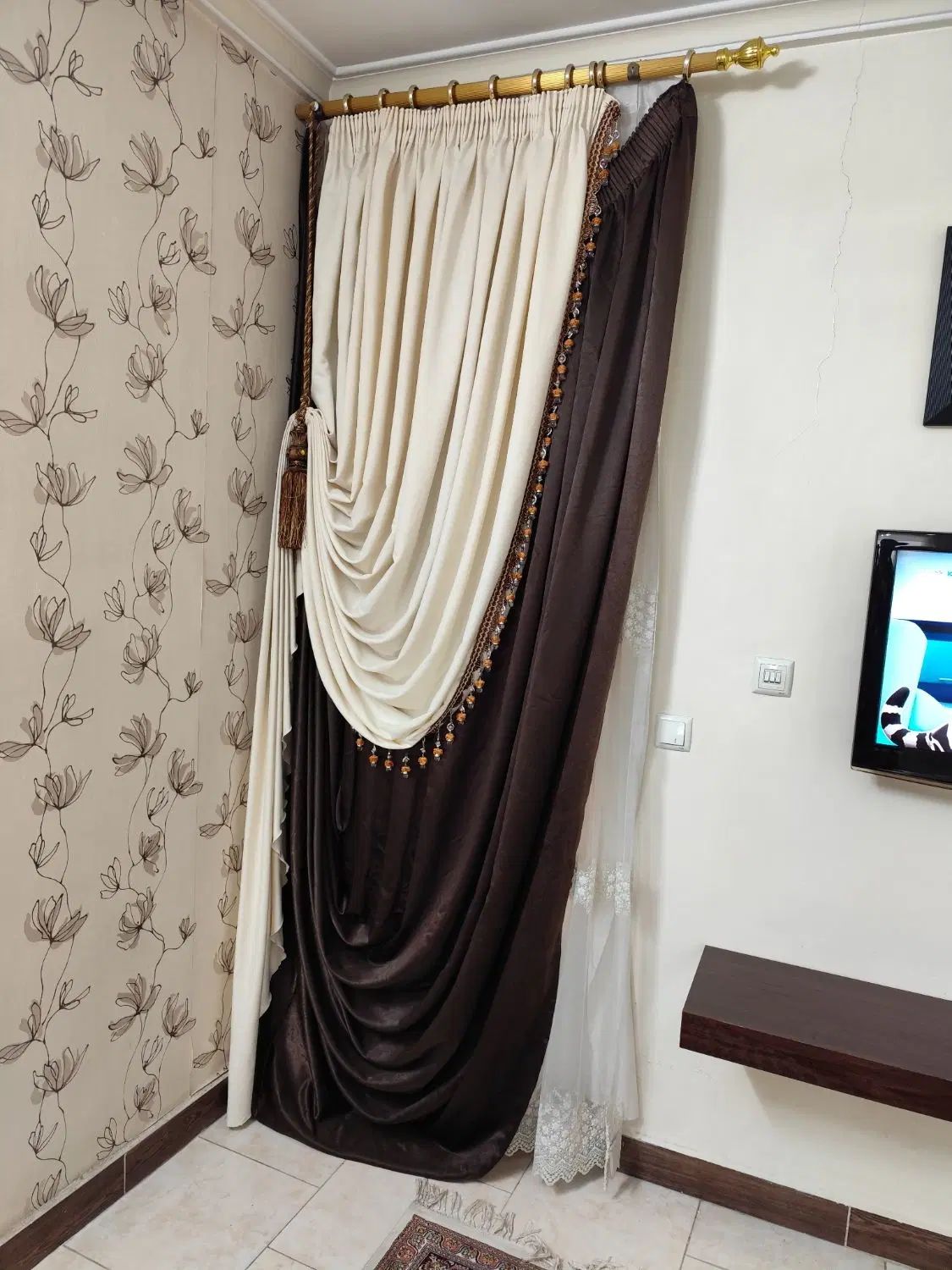 والان دکور پرده مخمل قهوه ای  ۲۸۵×۳۴۰|پرده، رانر، رومیزی|تهران, سبلان (لشگر)|دیوار