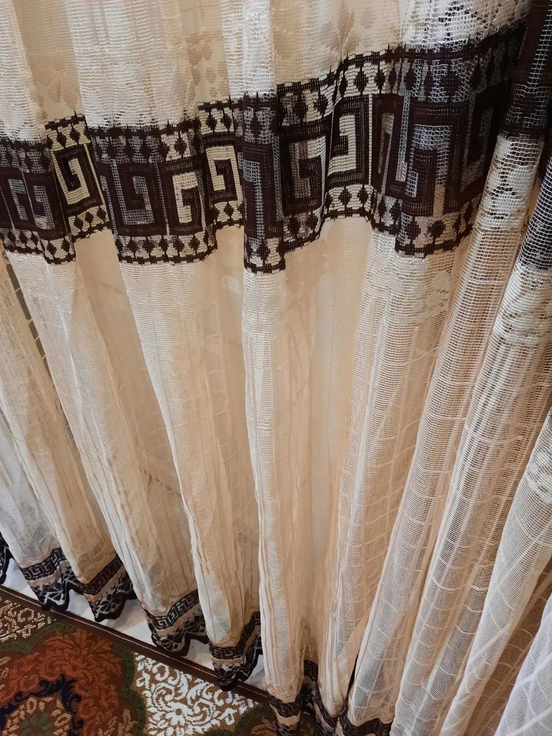 پرده پذیرایی کاملا سالم و نو|پرده، رانر، رومیزی|رشت, کوی مهر|دیوار