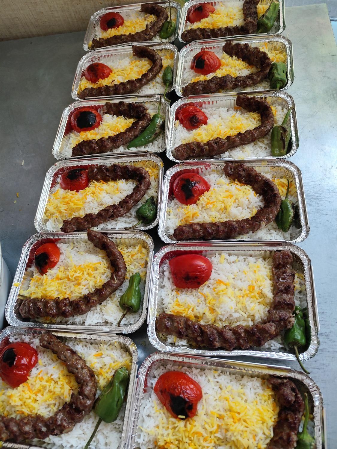 غذای آماده برای ادارات و شرکت ها قیمت 120|خدمات پذیرایی، مراسم|ارومیه, |دیوار