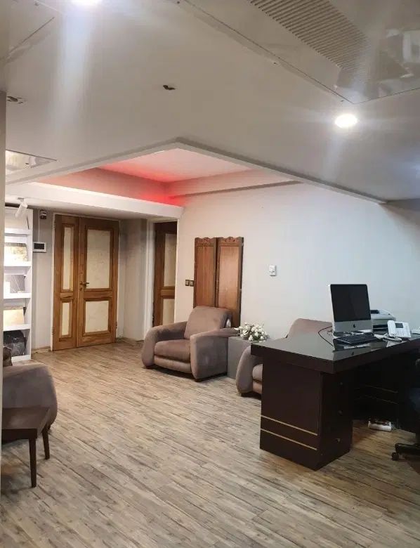 اجاره دفترکار/۸۵ متری/شیک و مجهز/چهارباغ بالا|اجارهٔ دفتر کار، اتاق اداری، مطب|اصفهان, باغ زرشک|دیوار