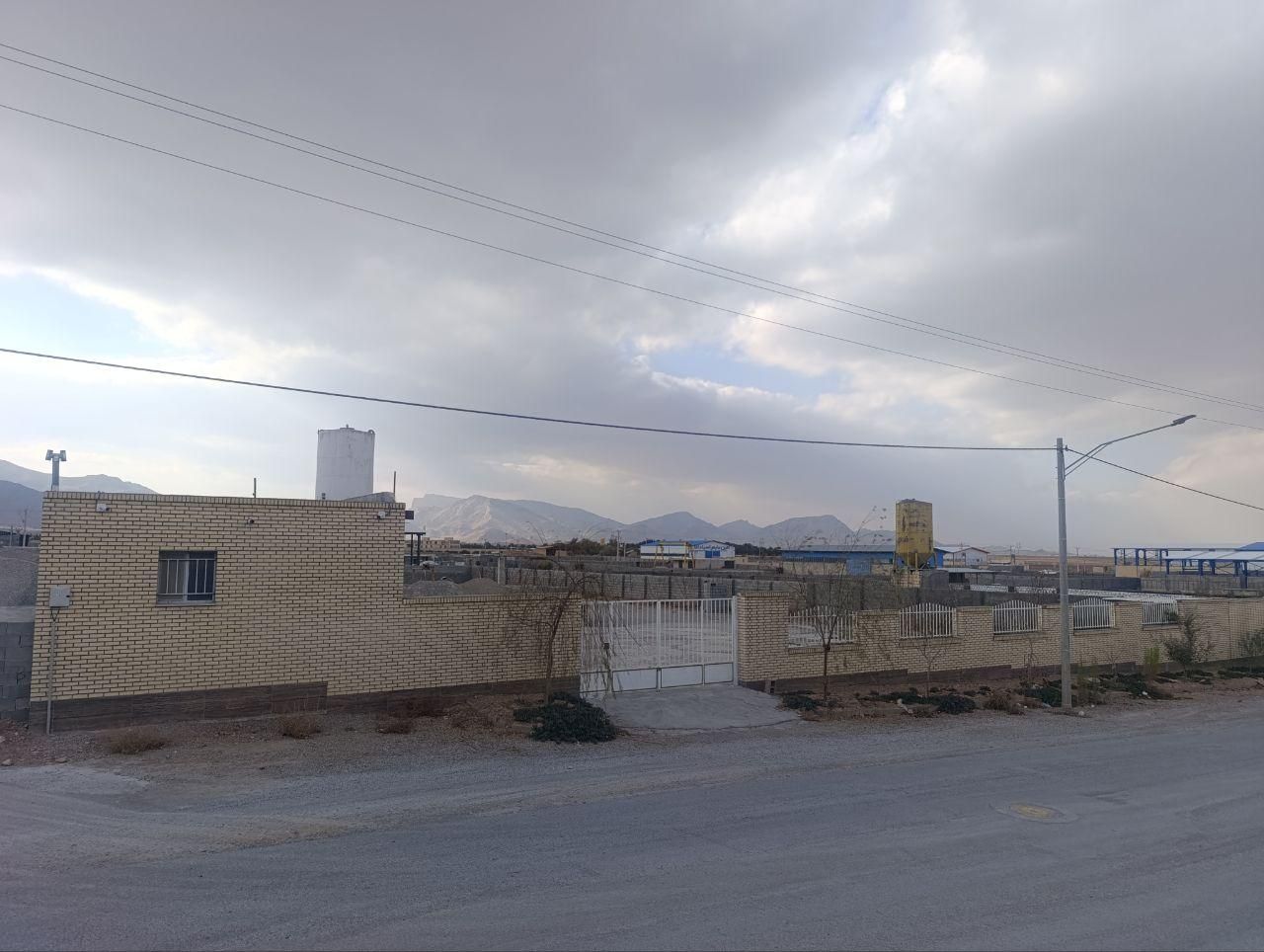 کارگاه صنعتی دهاقانِ شهرضا|فروش دفتر صنعتی، کشاورزی، تجاری|شهرضا, |دیوار