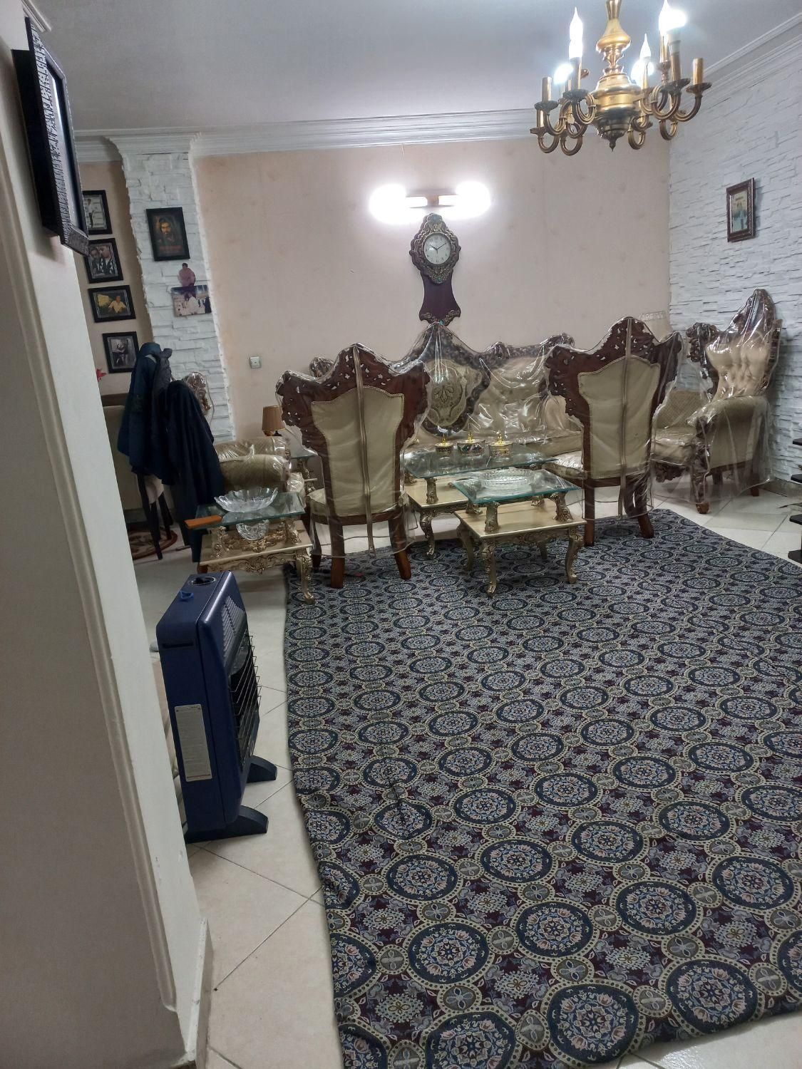 مبلمان سلطنتی ۷ نفره|مبلمان خانگی و میز عسلی|تهران, جمال‌زاده|دیوار