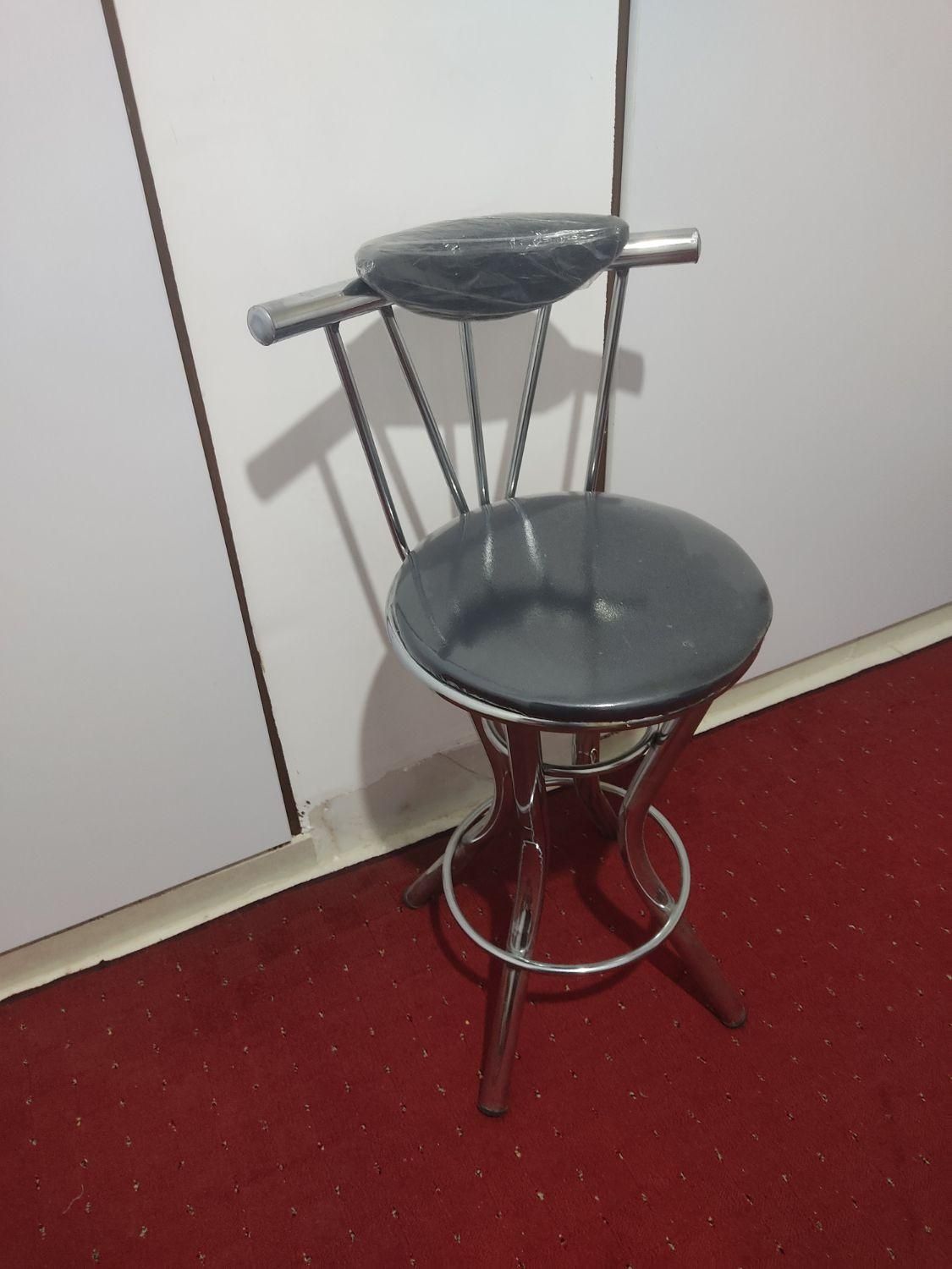 صندلی پایه بلند|صندلی و نیمکت|صدرا-فارس, فاز ۲|دیوار