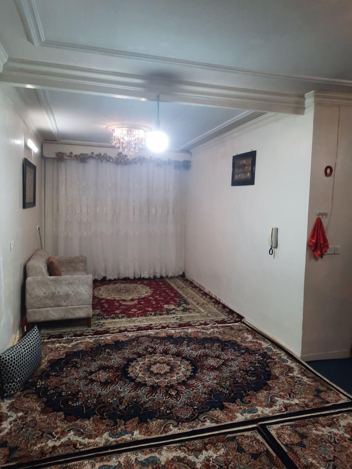 اجاره ویلایی دربستی ۳ طبقه مجزا|اجارهٔ خانه و ویلا|تهران, اسفندیاری|دیوار