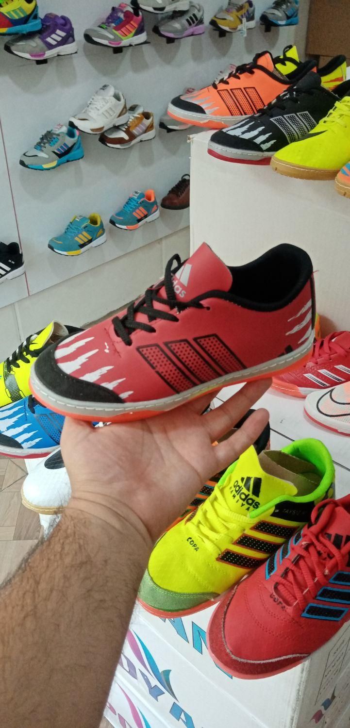 کتونی کفش سالنی فوتبالی فوتسالی نایک|کیف، کفش، کمربند|قم, نیروگاه|دیوار