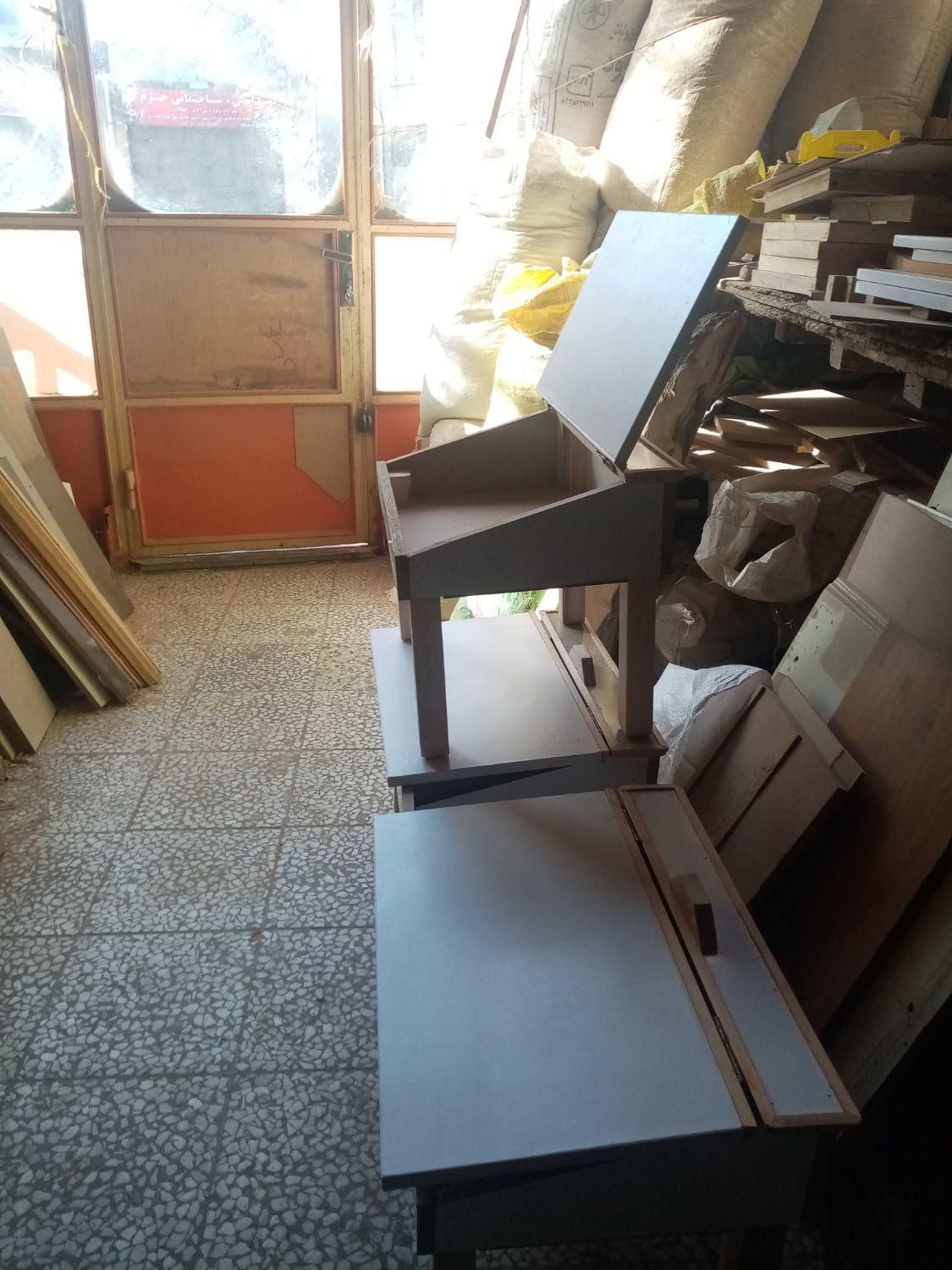 ساخت میز تحریر متحرک شیب دار|میز تحریر و کامپیوتر|بروجرد, |دیوار