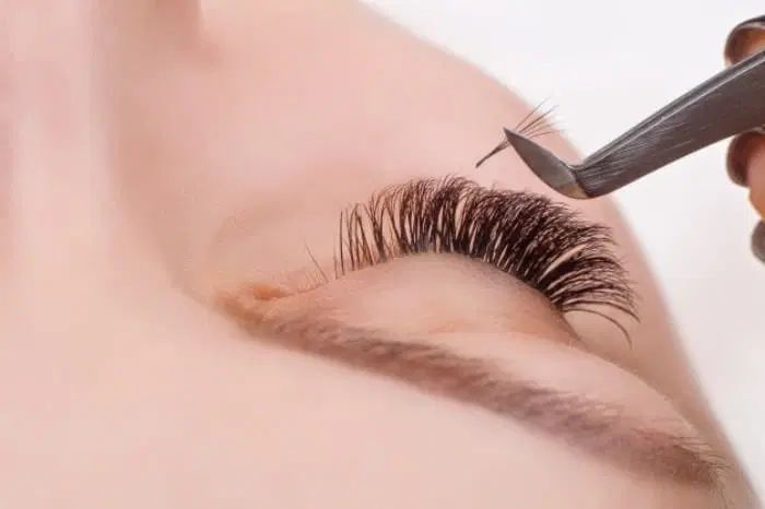 جذب همکار در لاین مژه|استخدام درمانی، زیبایی، بهداشتی|رشت, معلم|دیوار