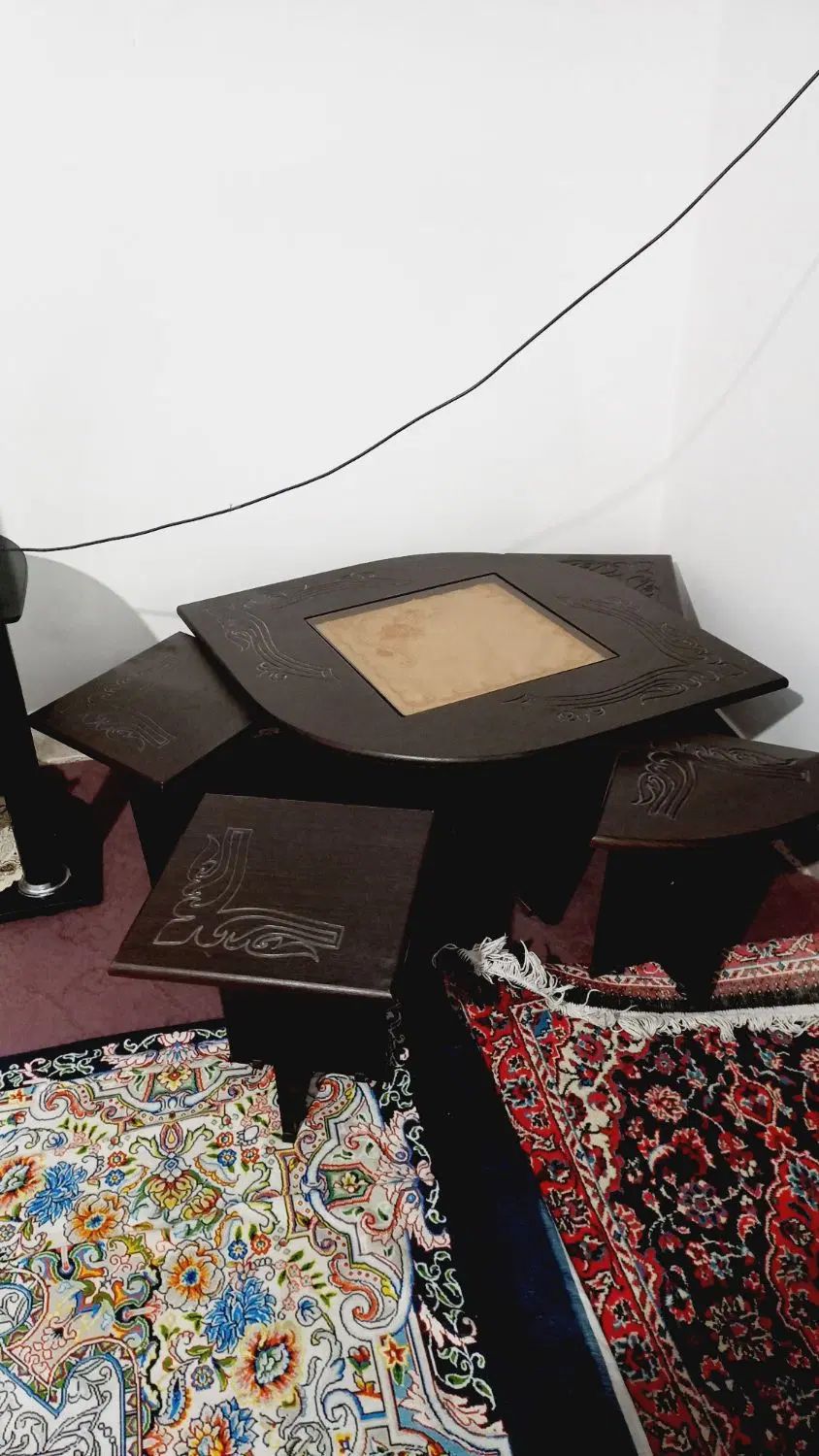 میز عسلی در حد نو تخت خواب یک نفره و کمد و جاکفشی|مبلمان خانگی و میز عسلی|سمنان, |دیوار