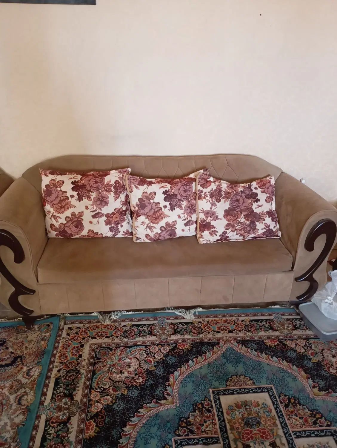 مبل ۷ نفره|مبلمان خانگی و میز عسلی|تهران, اسفندیاری|دیوار