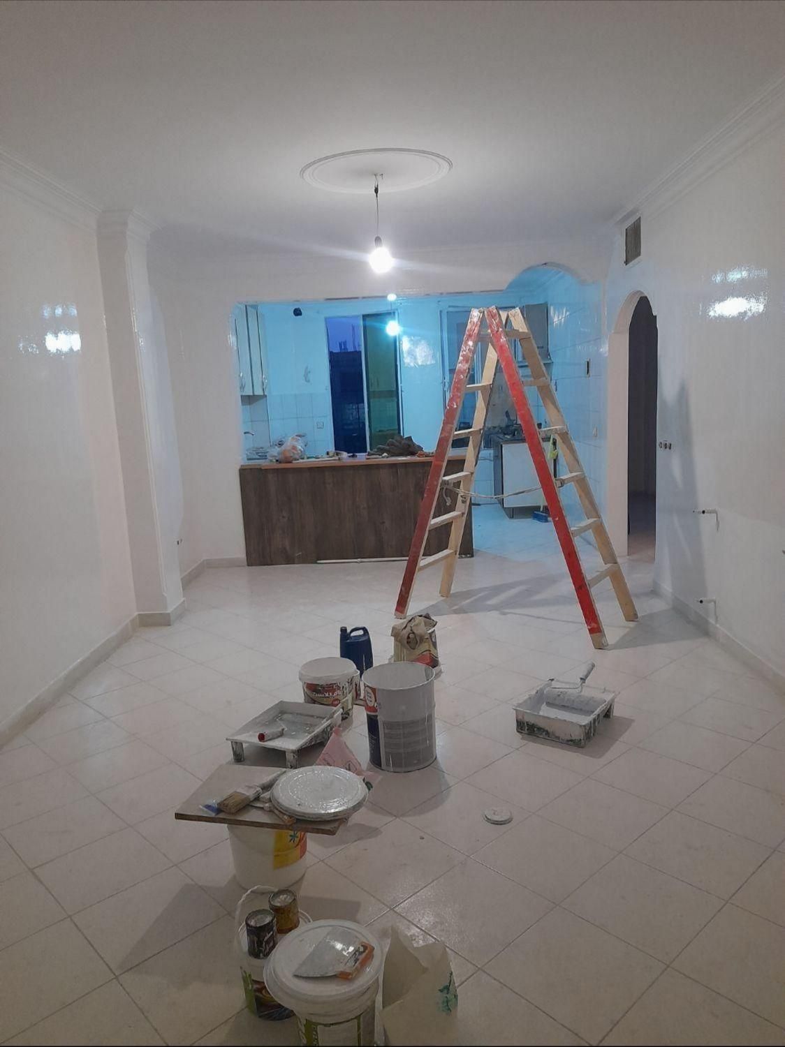 نقاش نقاشی ساختمان،لکه گیری،ماستیک،باقیمت مناسب|خدمات پیشه و مهارت|کرمانشاه, |دیوار