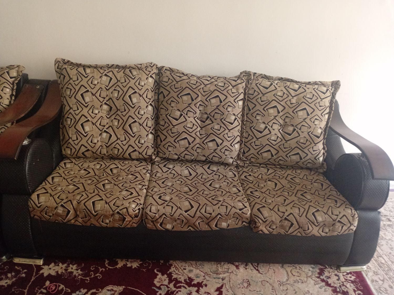مبل 7 نفره 3میلیون|مبلمان خانگی و میز عسلی|اصفهان, محله سفلی|دیوار