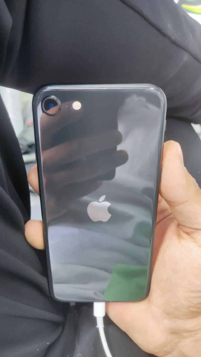 اپل iPhone SE (2020) با حافظهٔ ۶۴ گیگابایت|موبایل|تهران, ونک|دیوار
