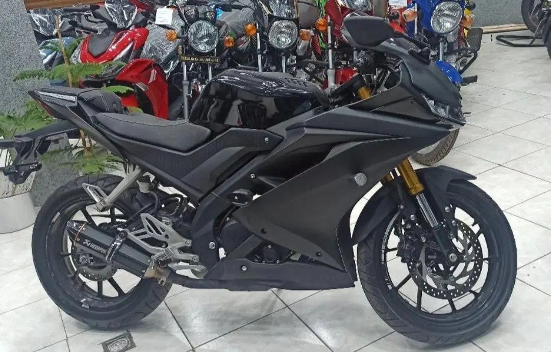 یاماها r15 مشکی رنگ Yamaha|موتورسیکلت|تهران, انبار نفت|دیوار