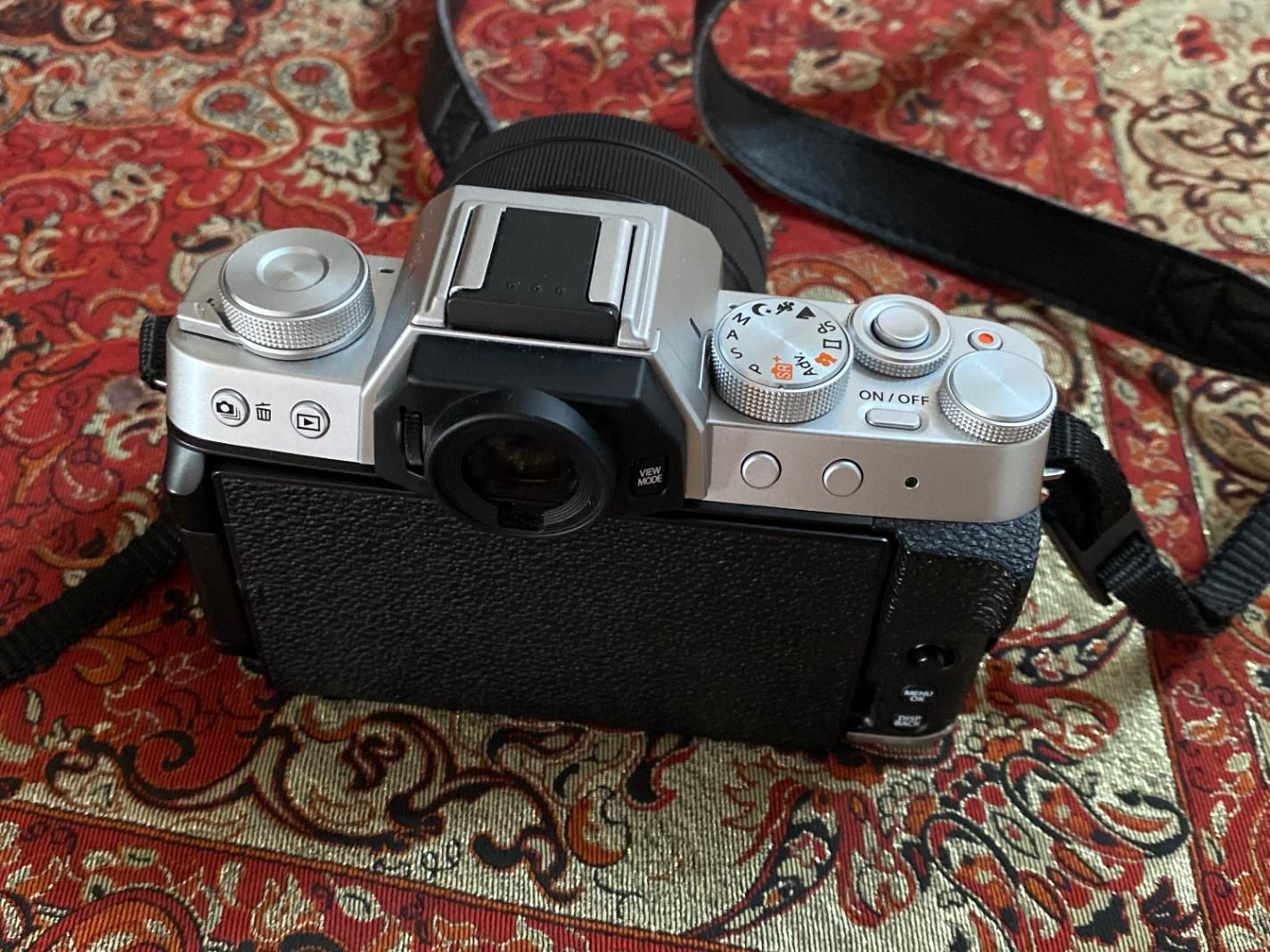 دوربین عکاسی فیلمبرداری بدون آینه X-T200 FUJIFILM|دوربین عکاسی و فیلمبرداری|تهران, آرژانتین|دیوار