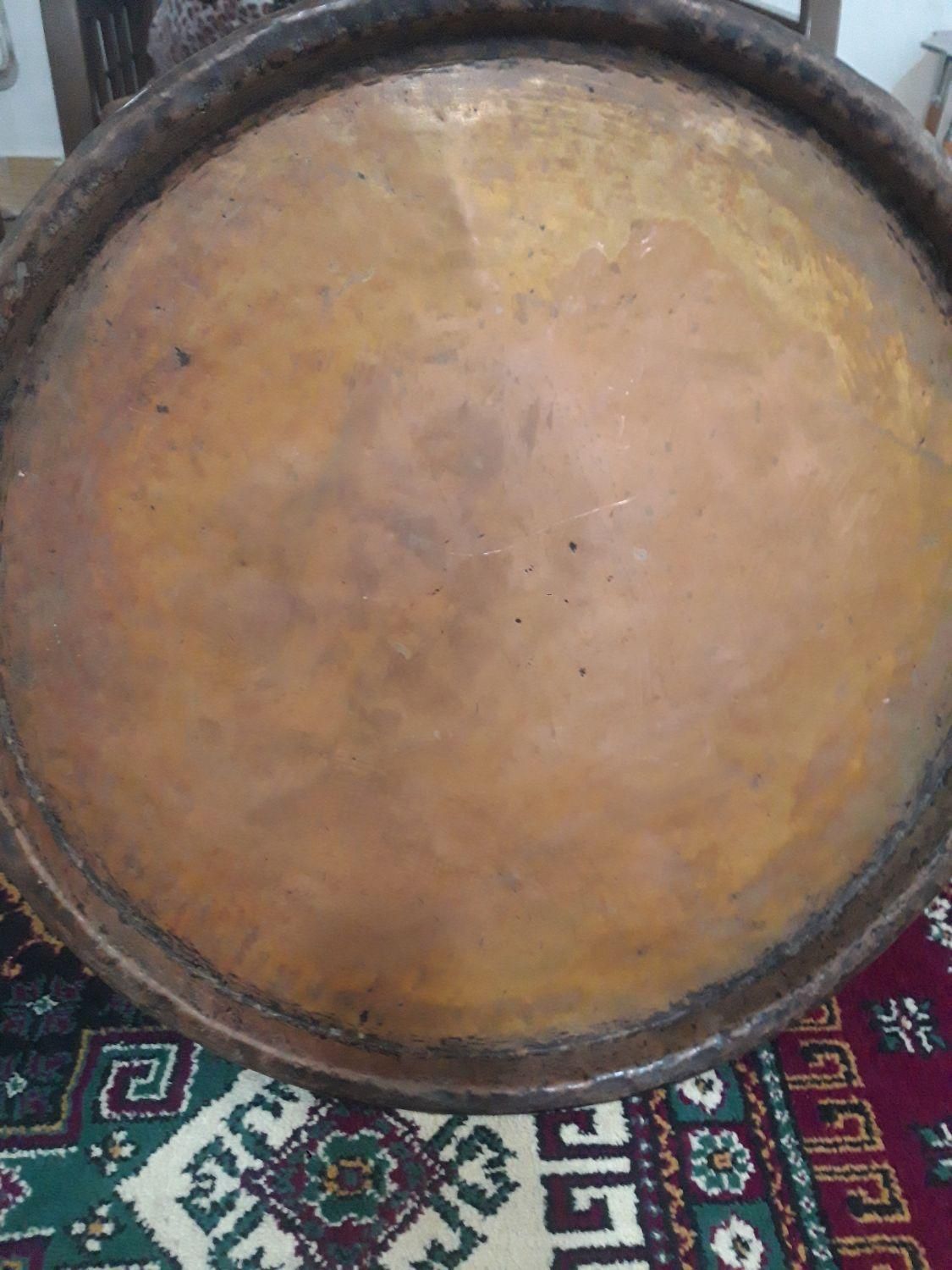 سینی مس قدیمی|کلکسیون اشیاء عتیقه|رشت, گلسار|دیوار