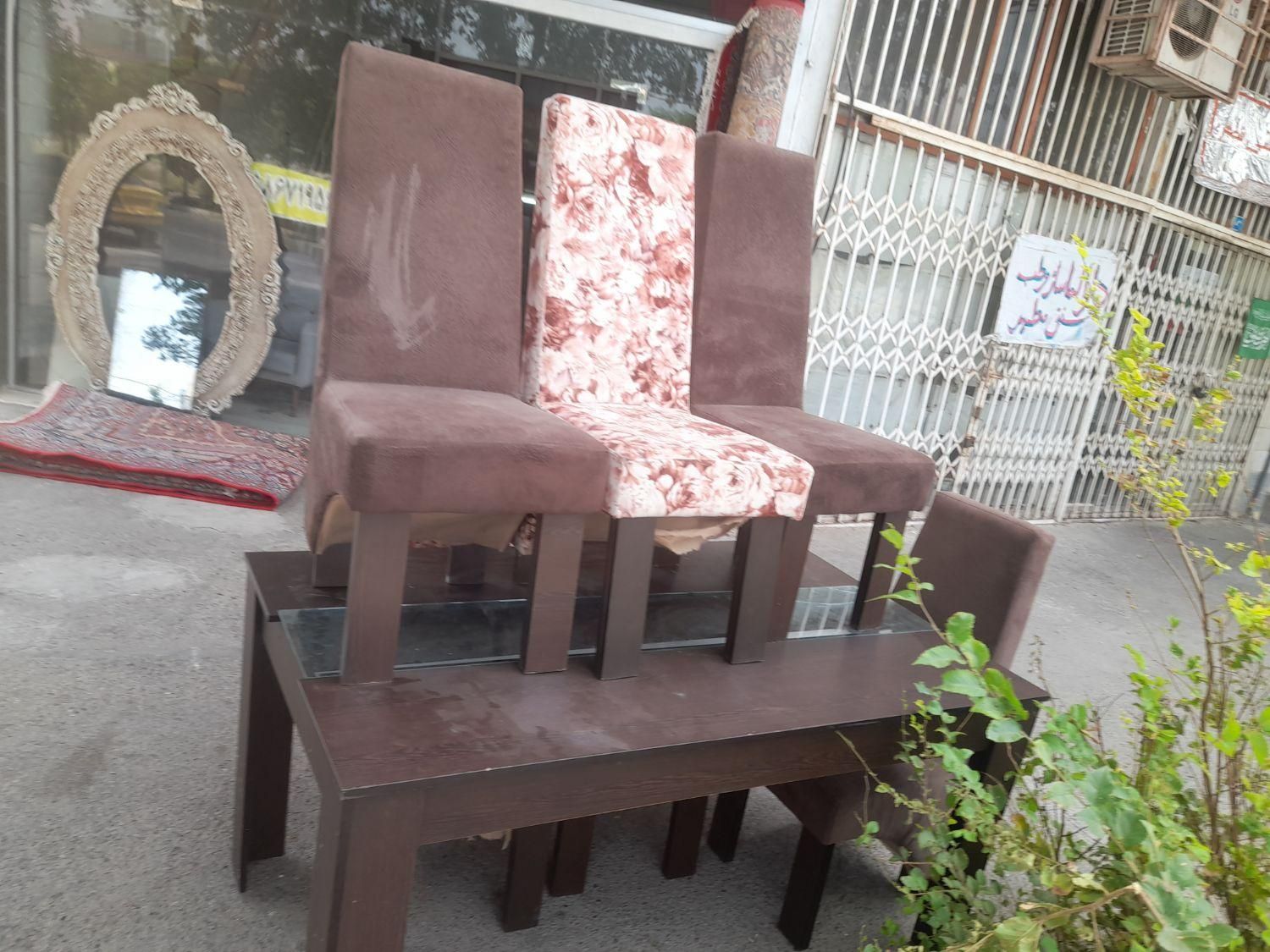 میزنهارخوری ۶نفره همراه کاناپه ۳نفره دوتاش۲۵۰۰|میز و صندلی غذاخوری|رباط‌کریم, |دیوار