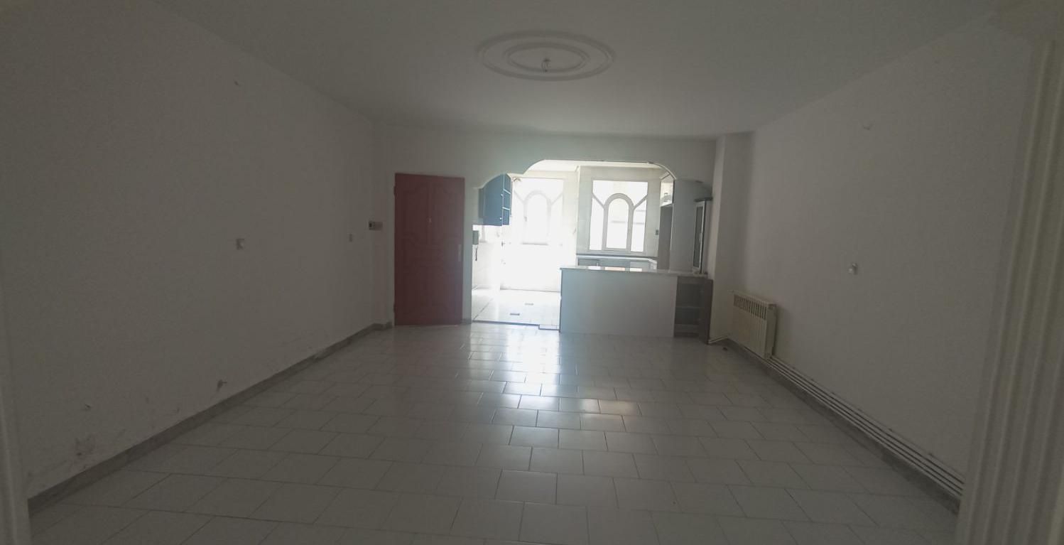 ۸۰ متر/۲ خواب/ طبقه ۳/پارکینگ و انباری/سند شخصی|فروش آپارتمان|تهران, جنت‌آباد شمالی|دیوار