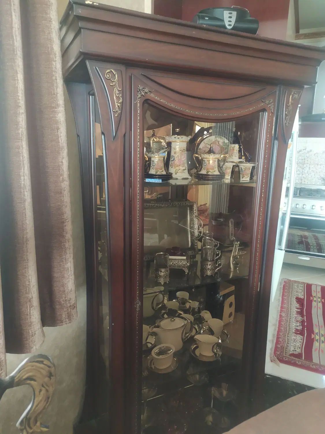 چوب هس|بوفه، ویترین، کنسول|مشهد, مصلی (کارمندان اول)|دیوار