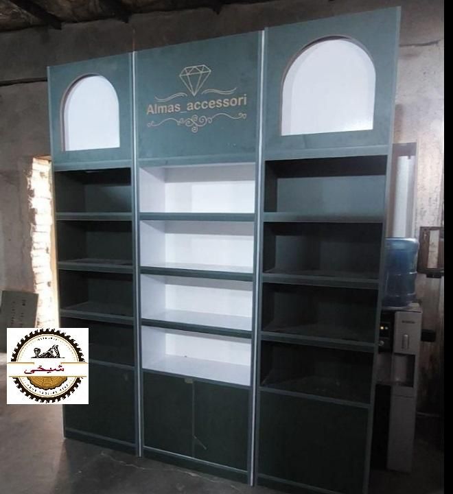 طراحی ساخت اجرای ویترین پیشخوان قفسه دکور تجاری|خدمات پیشه و مهارت|کرج, حسین‌آباد|دیوار