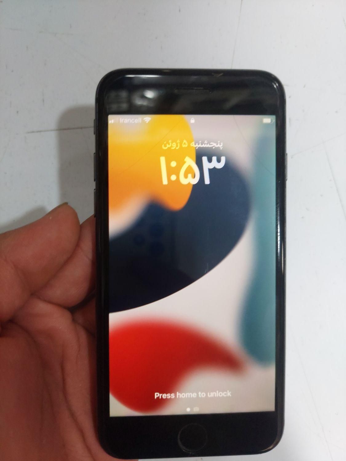 اپل iPhone 8 با حافظهٔ ۲۵۶ گیگابایت|موبایل|تهران, قلهک|دیوار