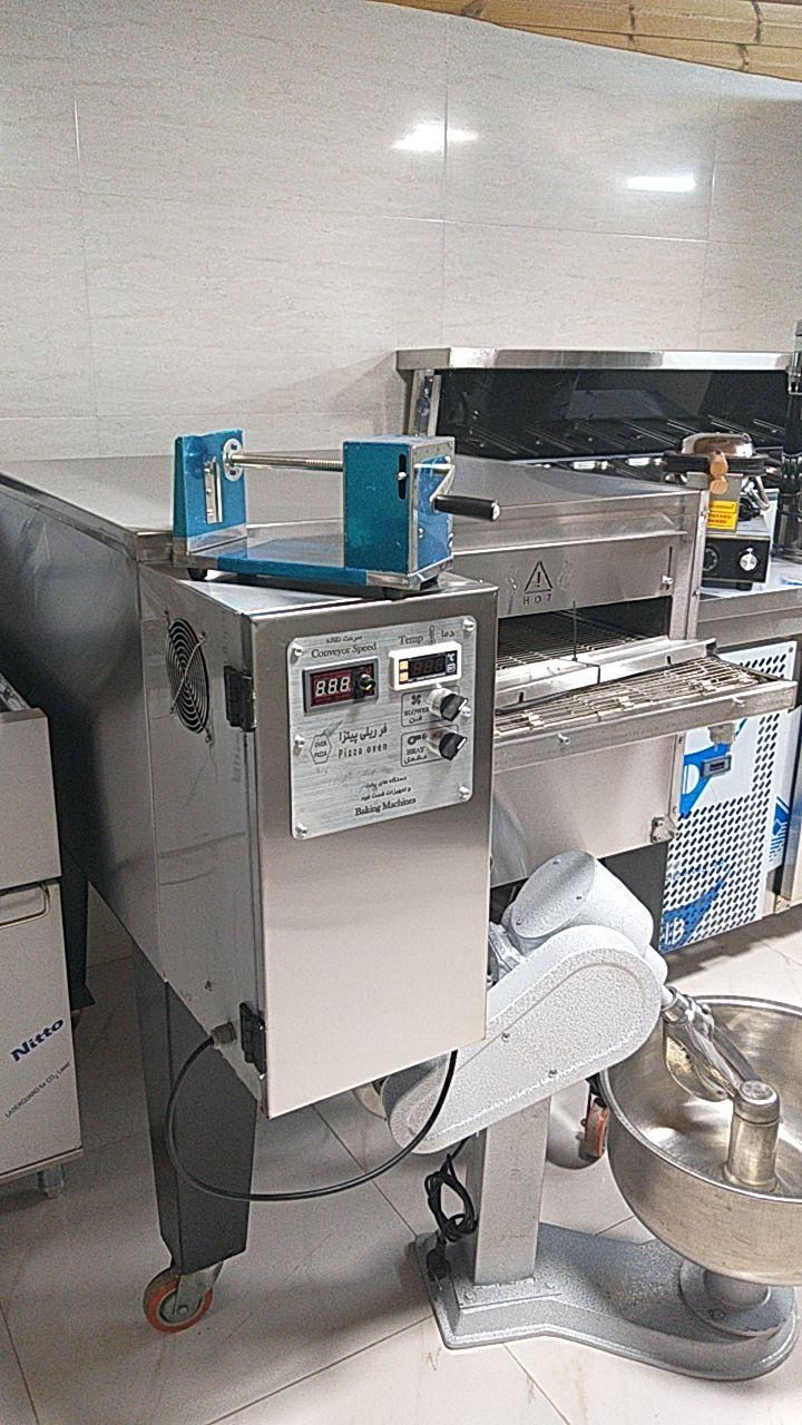 فر ساندویچی بیزی/یخچال ایستاده سبری/پیتزا زن سرعتی|کافیشاپ و رستوران|یاسوج, |دیوار