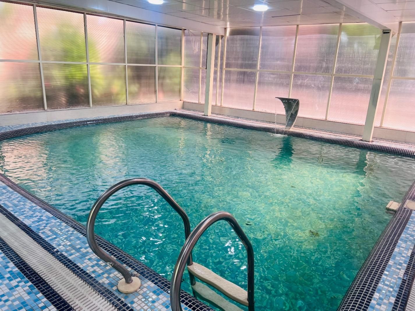 اجار ویلا باغبهادران استخر سر پوشید|اجارهٔ کوتاهمدت ویلا و باغ|اصفهان, باغ زرشک|دیوار