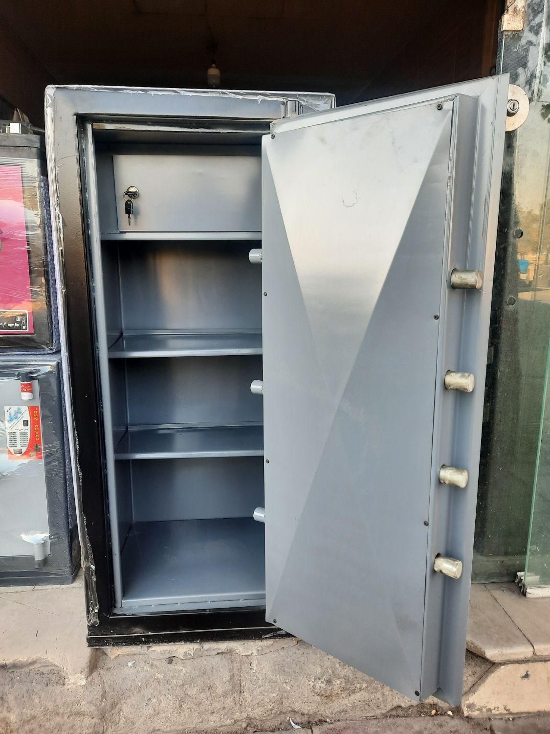 مرکز گاوصندوق /// گاو صندوق|ابزارآلات|تهران, شهرک طالقانی|دیوار