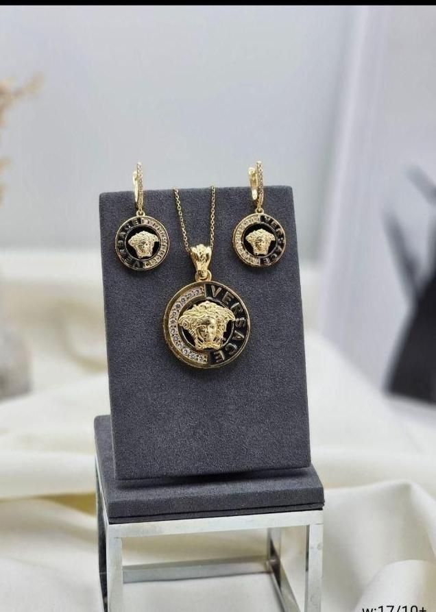 سرویس نقره ورساچ مدال ورساچ انگشتر تاج نقره حمیدی|بدلیجات|تبریز, |دیوار