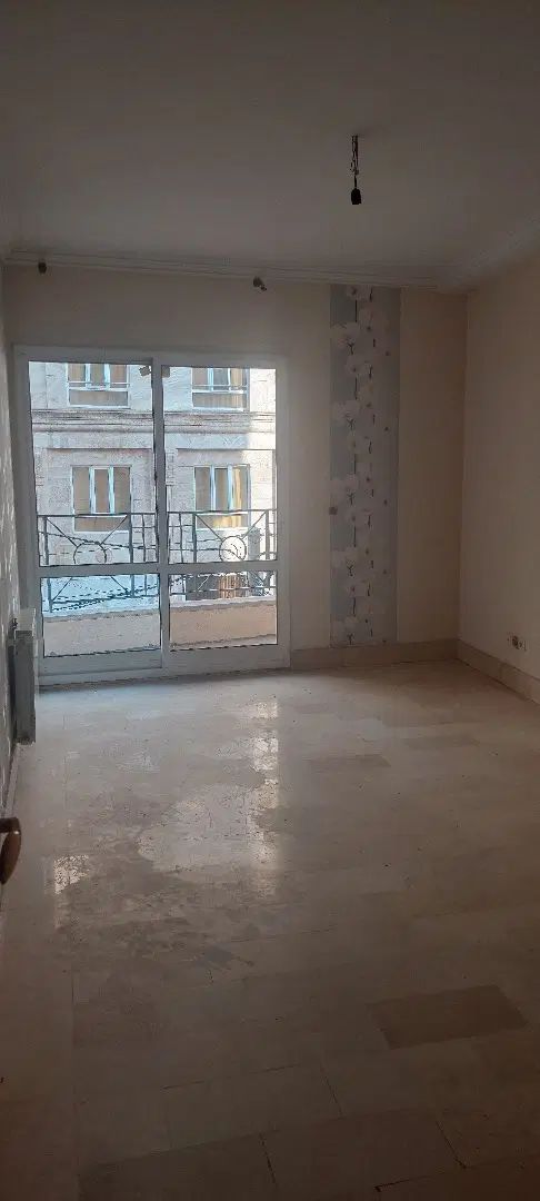 اپارتمان۱۲۶متری نیاوران حیاط مشجر ۵۰۰ متری|فروش آپارتمان|تهران, جماران (نیاوران)|دیوار