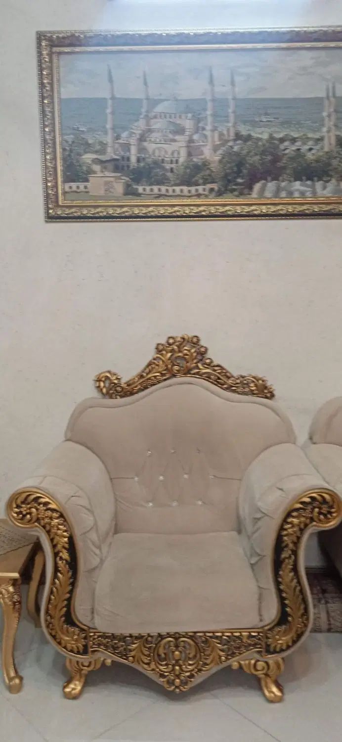 مبل ۸نفره سالم به همراه ۳عددمیزوآباژور|مبلمان خانگی و میز عسلی|مشهد, کوی المهدی|دیوار