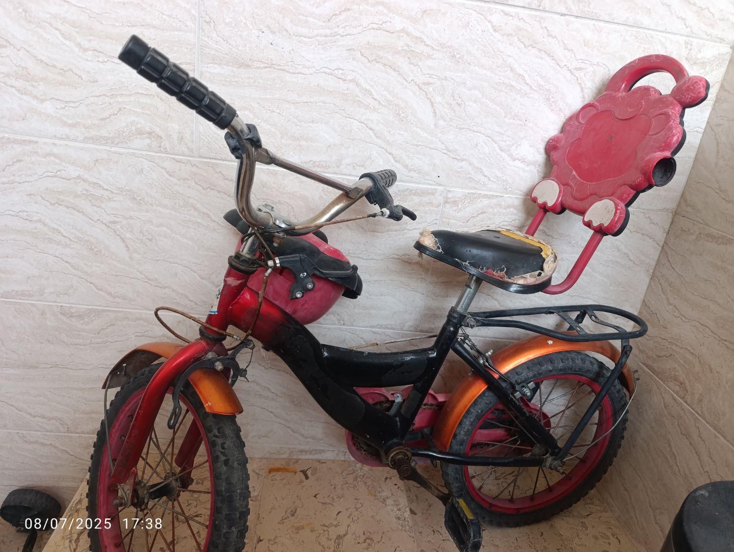 دوچرخه بلا استفاده بوده و نیازمند تعمیر جزئی است|دوچرخه، اسکیت، اسکوتر|اصفهان, پروین|دیوار