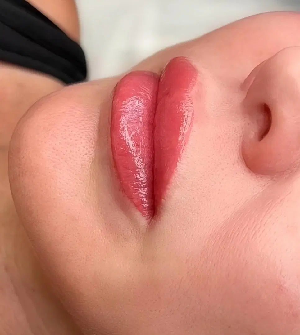 کاشت ناخن ومژه وپاکسازی صورت وتتوصورت وکرایتن مو|خدمات آرایشگری و زیبایی|اهواز, فاز ۲ پادادشهر|دیوار
