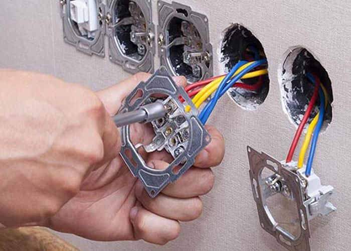 برقکار وخرده کاری برق ساختمان|خدمات پیشه و مهارت|رفسنجان, |دیوار