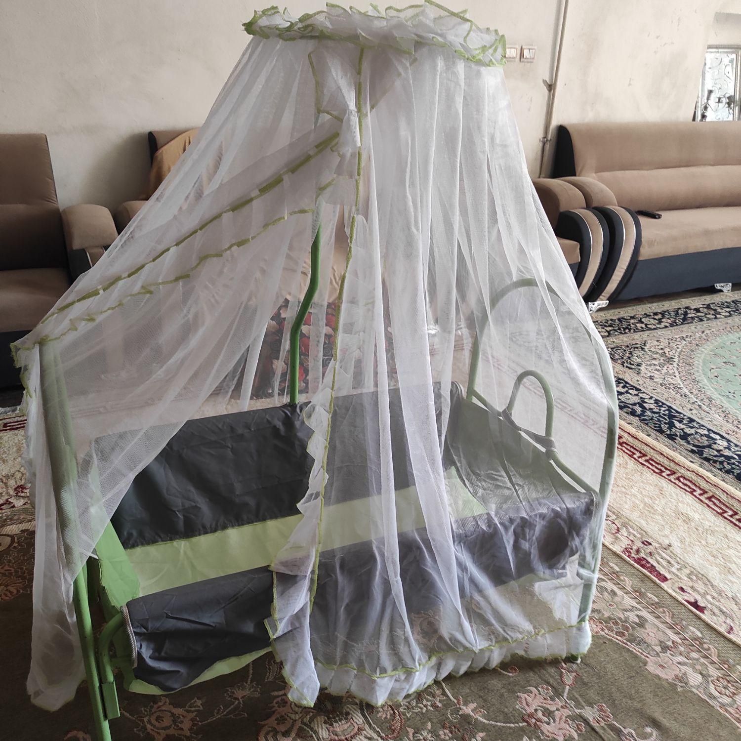تخت گهواره بچه|تخت و صندلی بچه|شیراز, سینما سعدی|دیوار