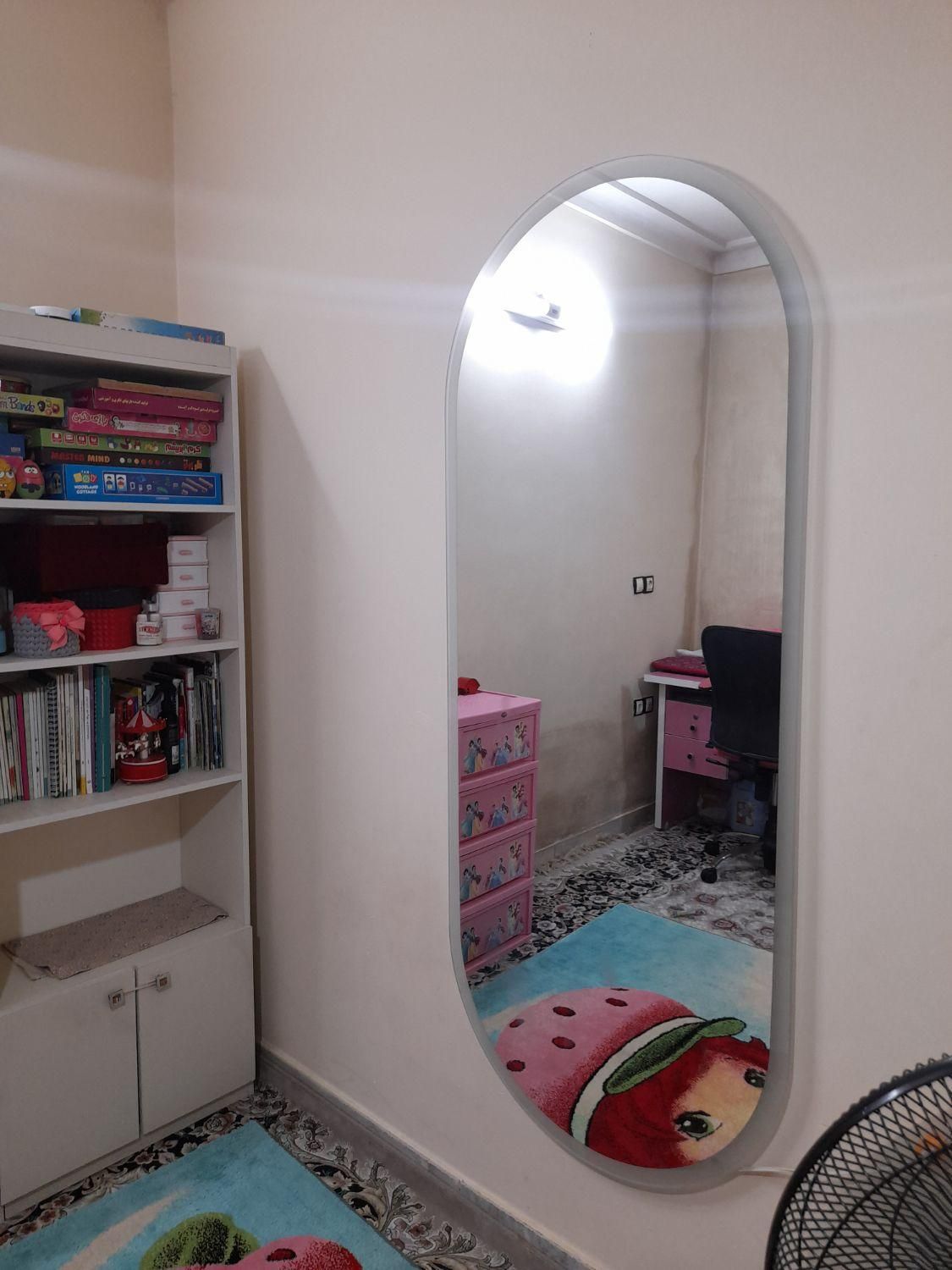 آینه قدی چراغ دار|آینه|بابل, |دیوار