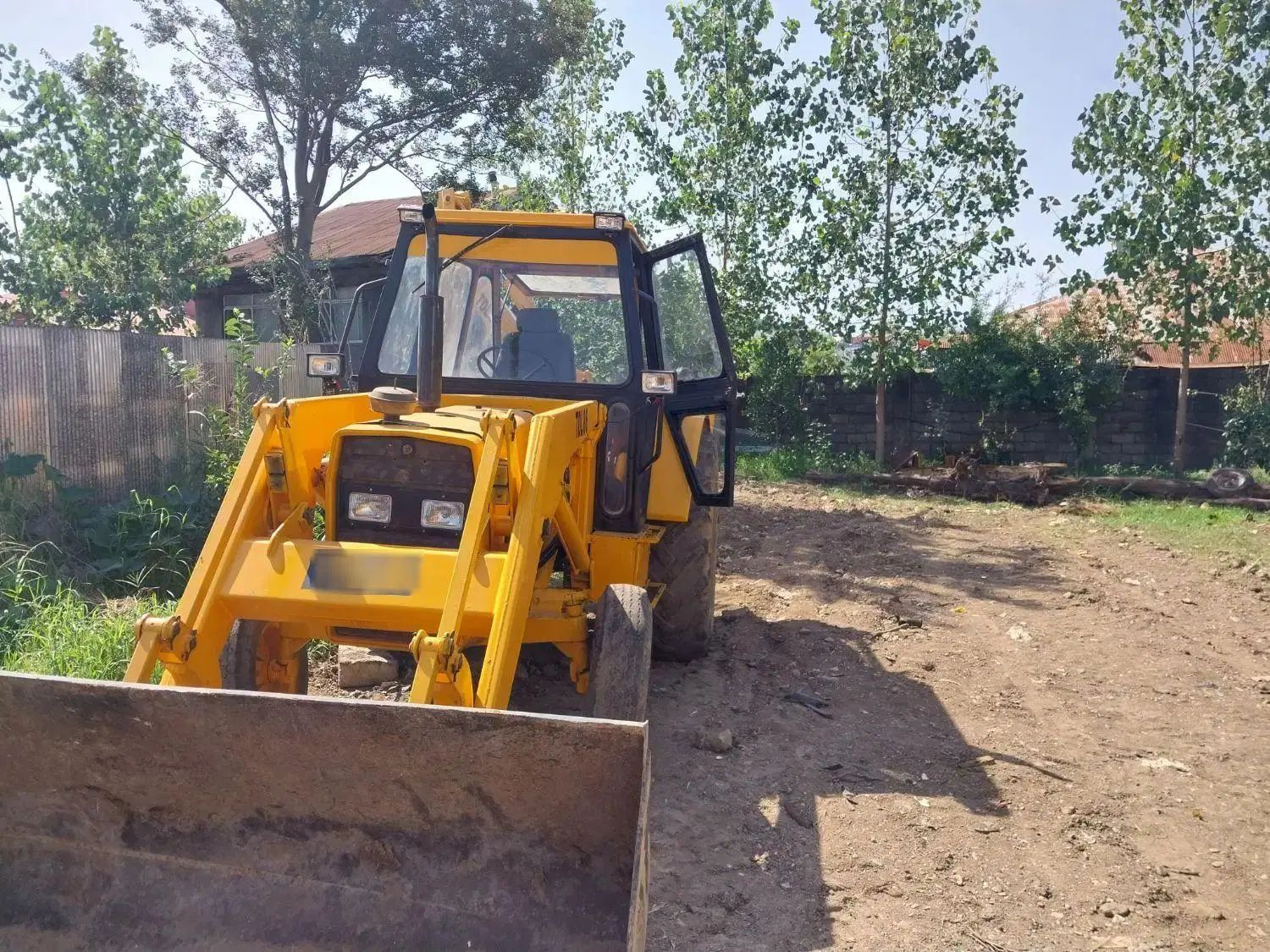 بیل بکهو|خودرو سنگین|رشت, پاره بیجار|دیوار
