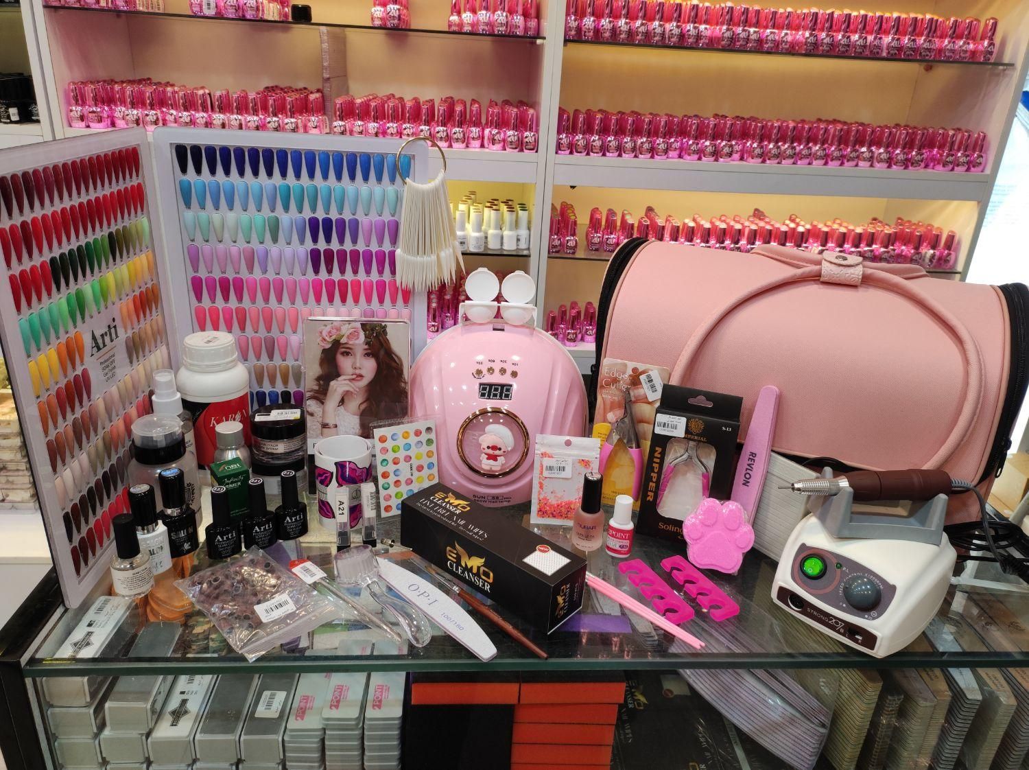 لوازم وسایل کاشت ناخن استرانگ حرفه ای مناسب سالن|آرایشی، بهداشتی، درمانی|تهران, خرمشهر|دیوار