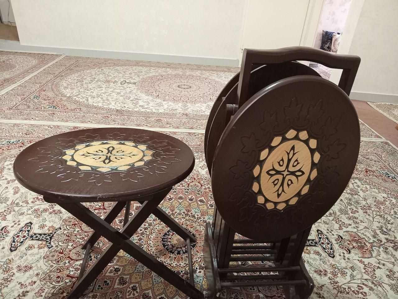 ۴ عدد میز عسلی چمدانی تاشو رنگ قهوه ای|مبلمان خانگی و میز عسلی|تهران, خلیج فارس|دیوار