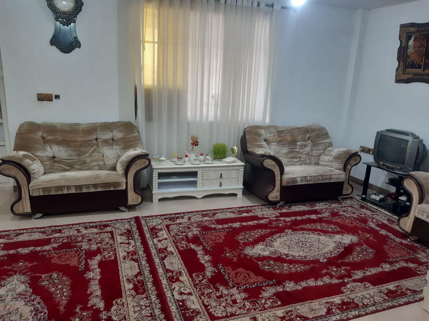 خانه ویلای همراه پارکینگ در جانبازان|اجارهٔ کوتاه‌مدت آپارتمان و سوئیت|رشت, حومه رشت|دیوار