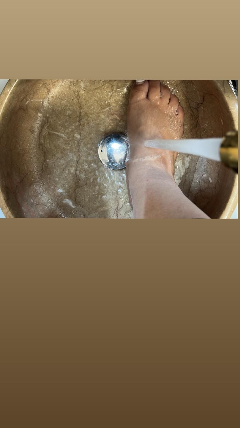 اجاره لاین ناخن پدیکور مژه اپیلاسیون رنگ تتو|اجارهٔ دفتر کار، اتاق اداری، مطب|مشهد, آزادشهر|دیوار