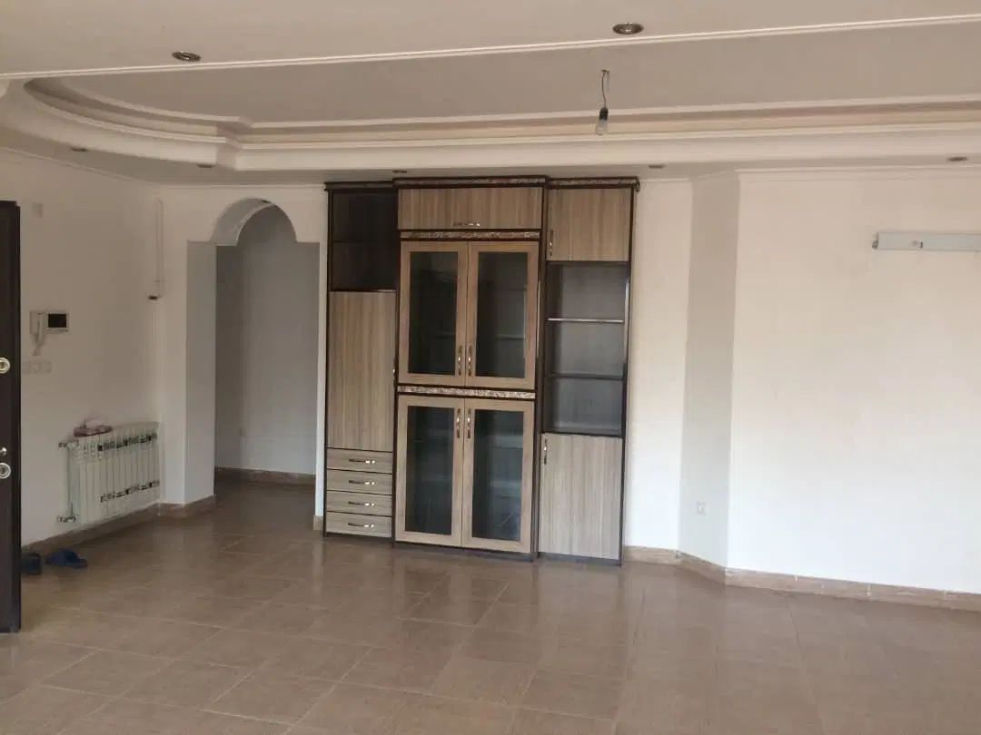 آپارتمان مطهری تک واحدی طبقه سوم ۱۴۰متری سنددار|فروش آپارتمان|رشت, خمیران زاهدان|دیوار