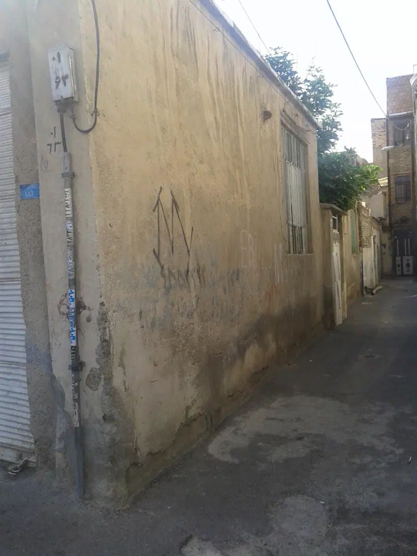 ویلایی کلنگی ۱۴۸ متری با مغازه|فروش زمین و ملک کلنگی|کرج, ساسانی (قلمستان)|دیوار