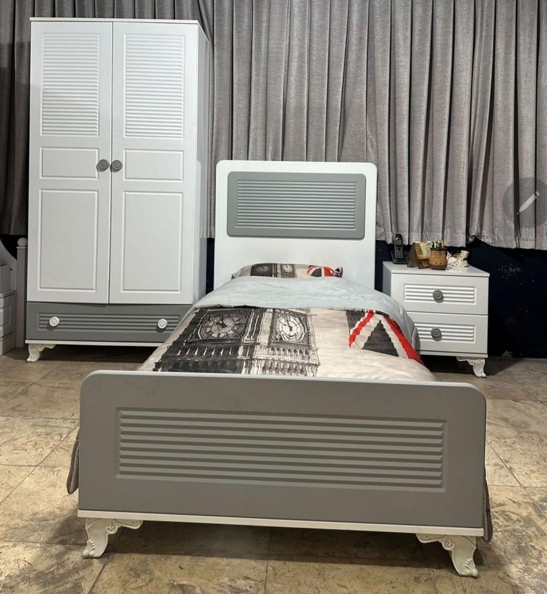 سرویس خواب تخت کمدمیزتحریرمیزآرایش سیسمونی|تخت و سرویس خواب|همدان, |دیوار