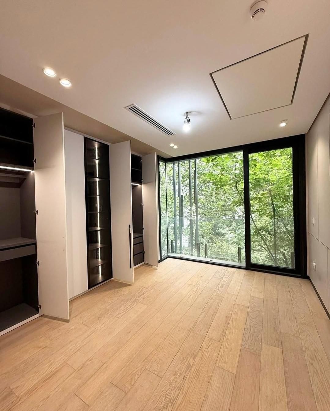 220 متر  ، ۳خواب  مستر ،  بلوار ۲۴ متری