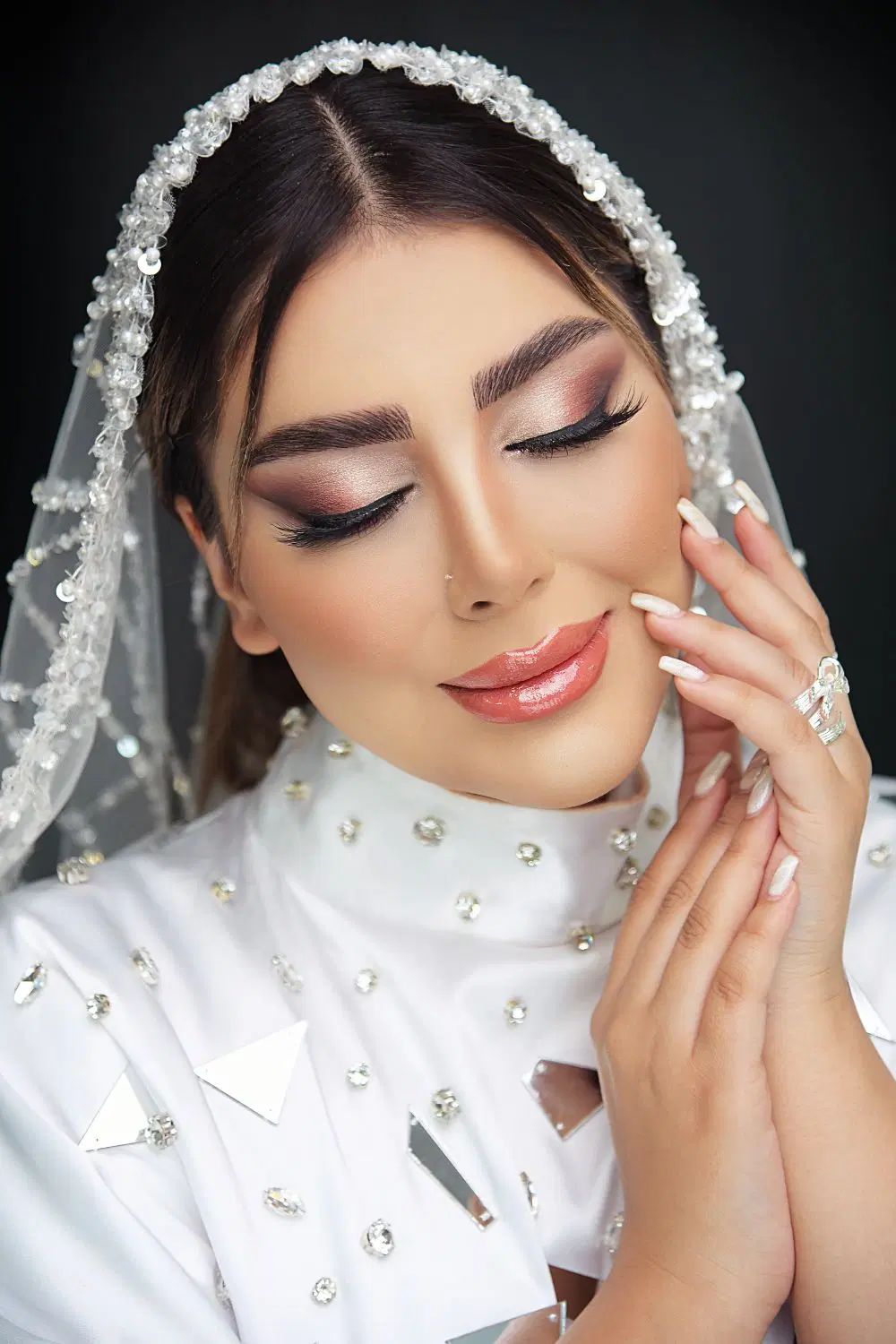 آموزش رایگان میکاپ عروس|خدمات آرایشگری و زیبایی|مشهد, امامیه (شهرک غرب)|دیوار