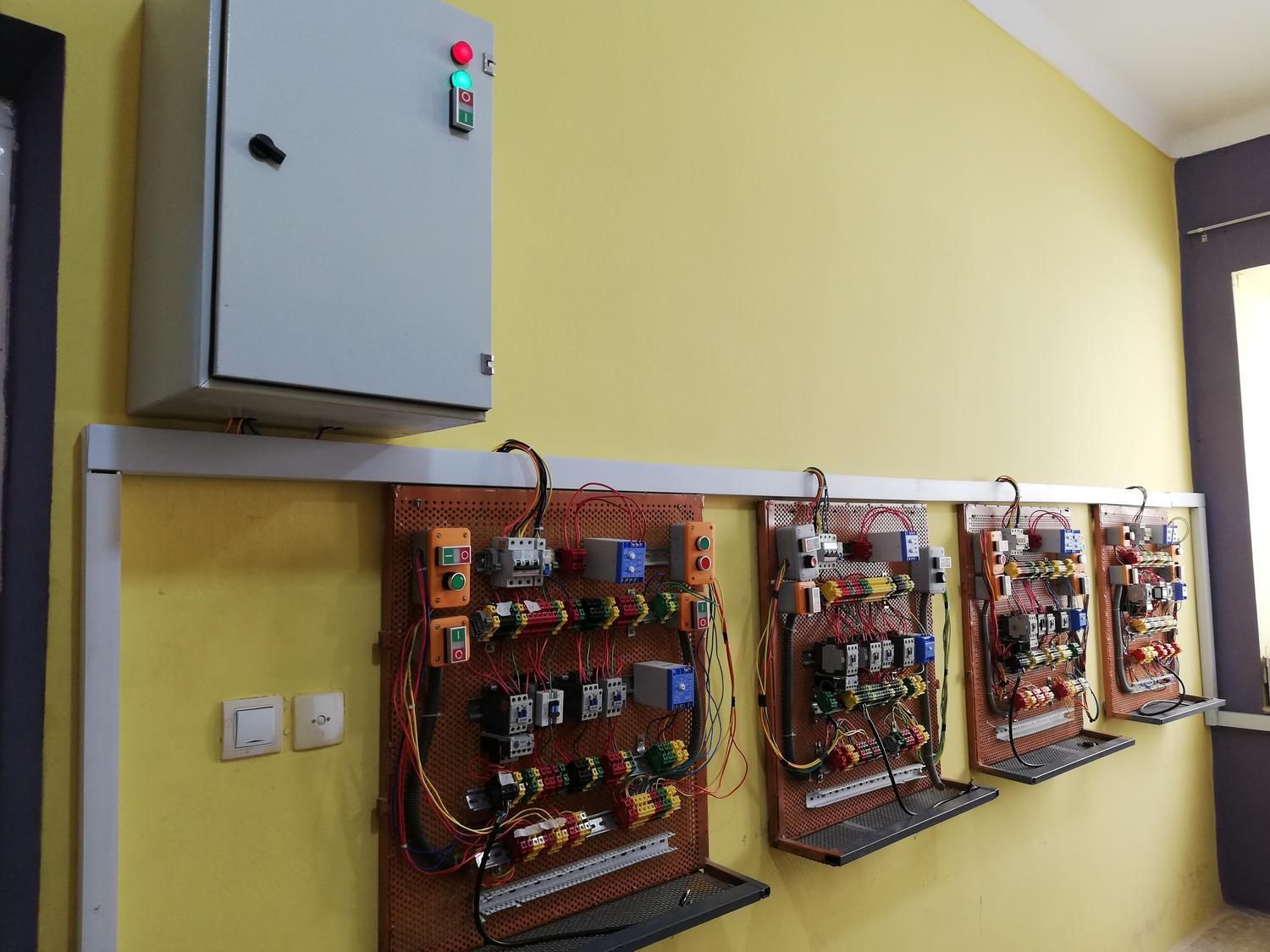 آموزش جامع برق ساختمان صنعتی وسیم پیچی الکتروموتور|خدمات آموزشی|شیراز, ارم|دیوار