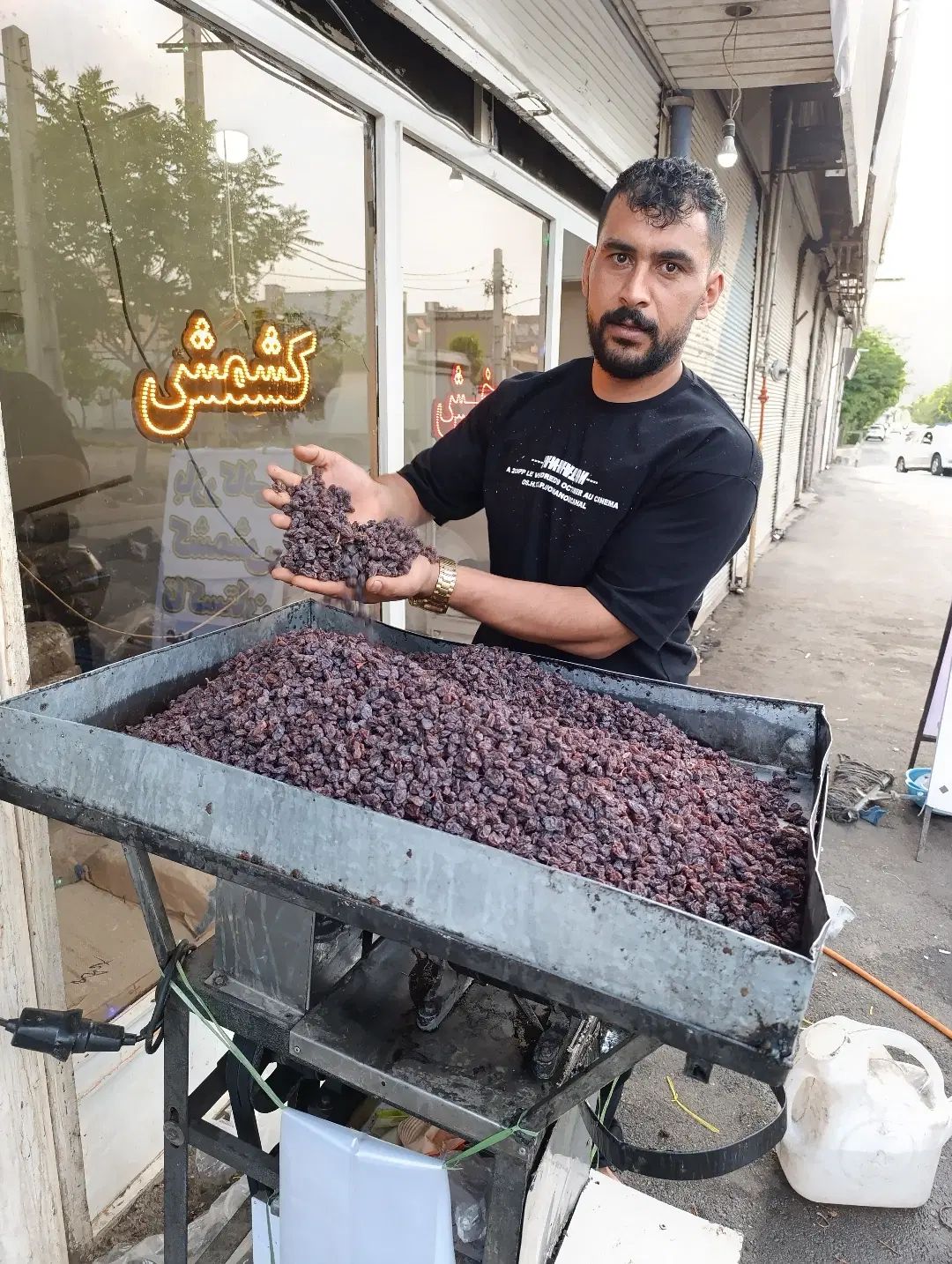 بزرگترین مرکز پخش کشمش درکرج|عمده‌فروشی|کرج, آق تپه|دیوار