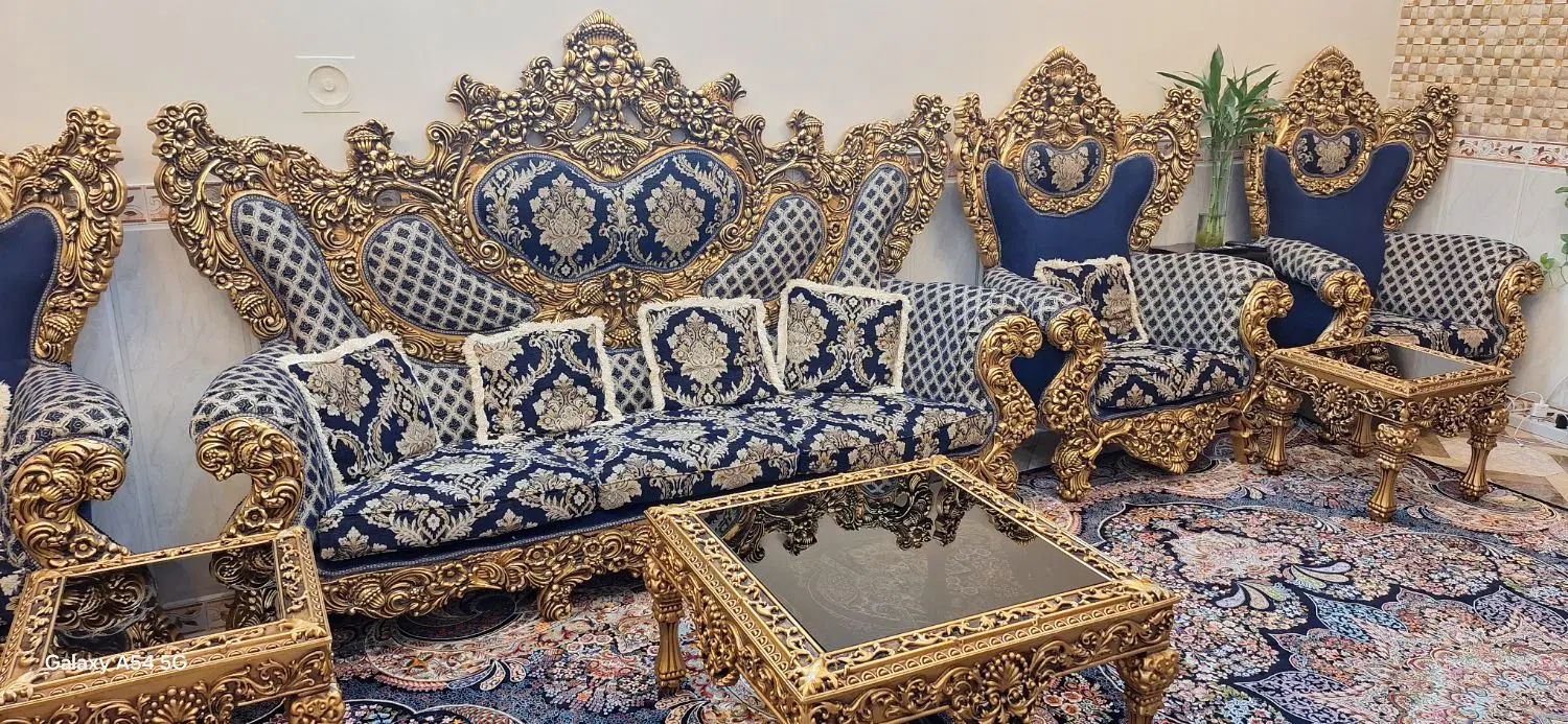 مبل ۹نفره باچهار عددمیز و۶عددکوسن ویک جلومبلی|مبلمان خانگی و میز عسلی|باقرشهر, |دیوار