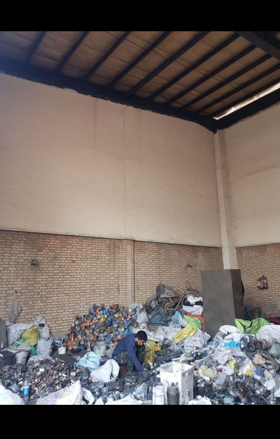 ۵۰۰ متر کل گاراژ ۳۰۰ متر سوله فلزات رنگین خاورشهر|فروش دفتر صنعتی، کشاورزی، تجاری|خاوران, |دیوار