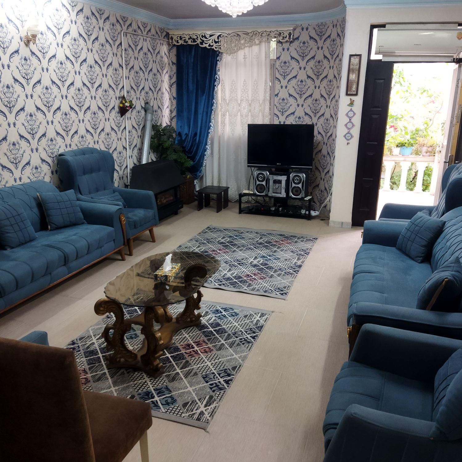 ویلایی دربست رشت پارکینگ ۲ خودرو نزدیک خیابان اصلی|اجارهٔ کوتاه‌مدت ویلا و باغ|رشت, کوی قدس|دیوار